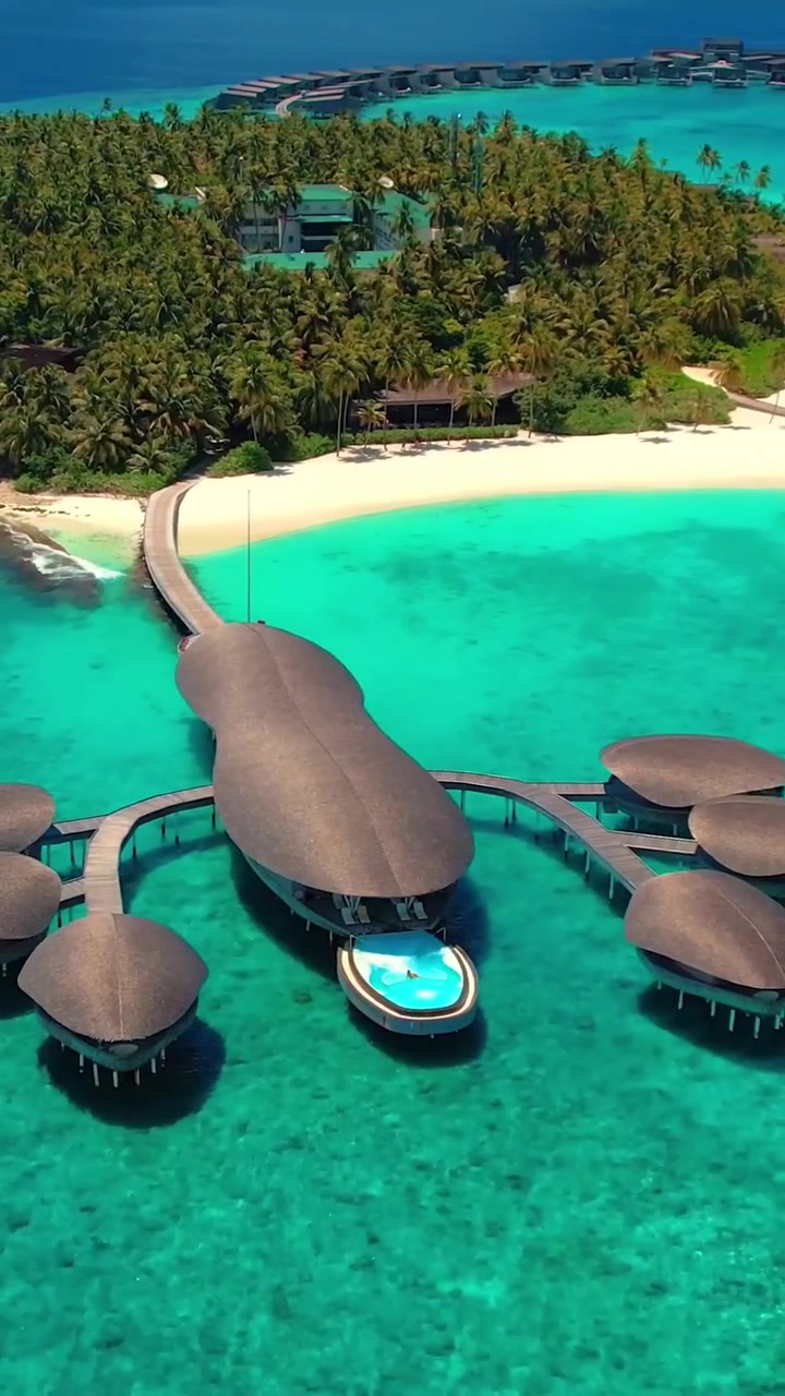 Maldives Resort Aerial View: Luxury Overwater Bungalows