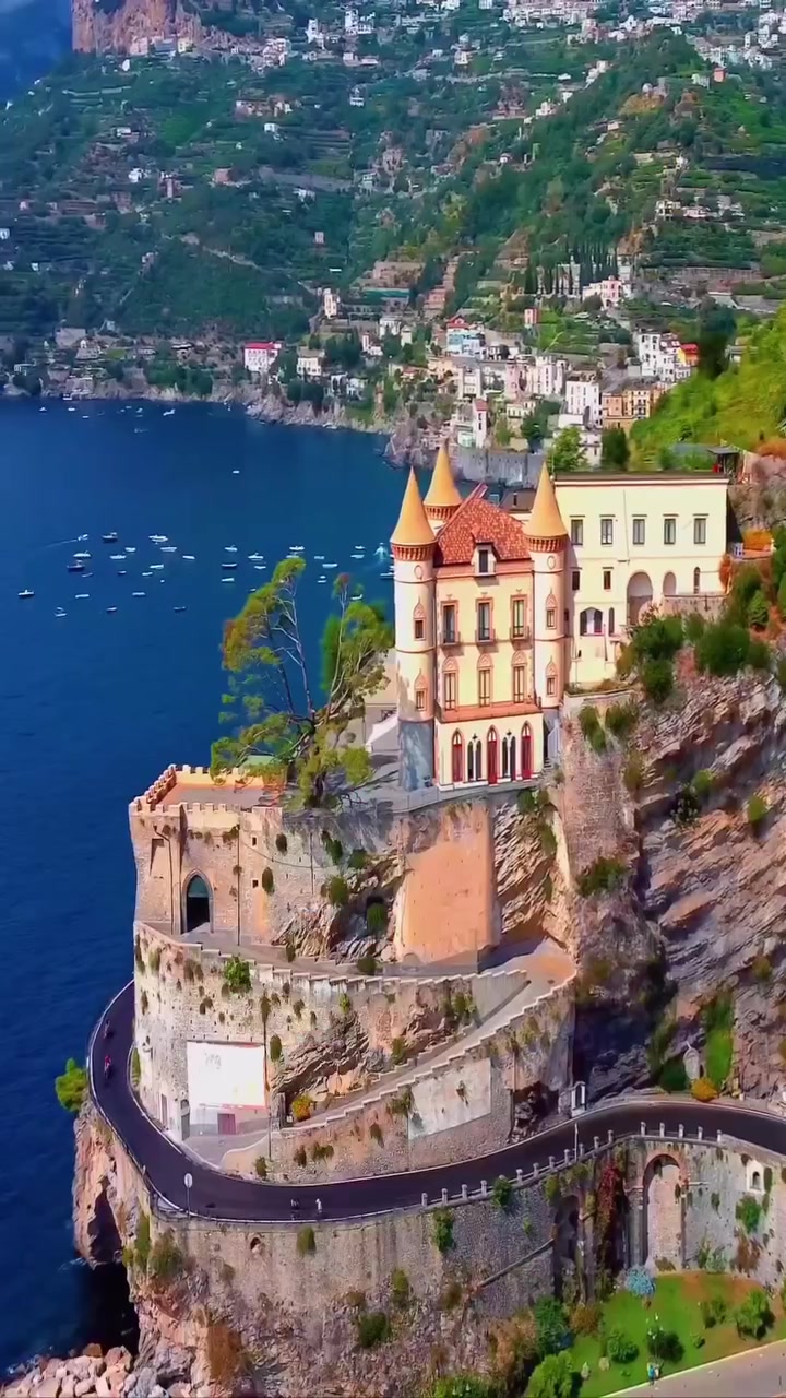 Amalfi Coast: Italy's Scenic Coastal Towns