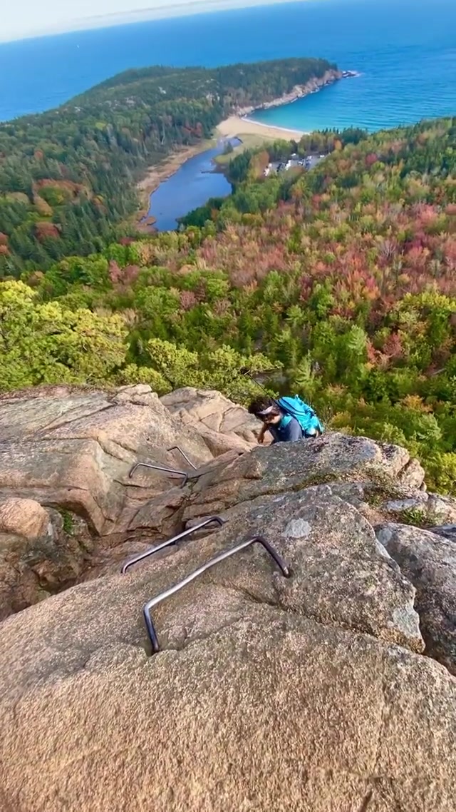 Scenic Hike: Autumn Views from Rocky Cliff