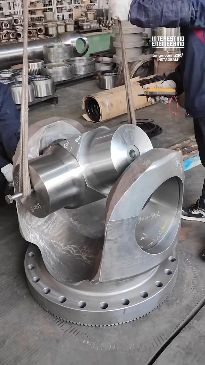 Large Gearbox Assembly: Precision in Industrial Machinery