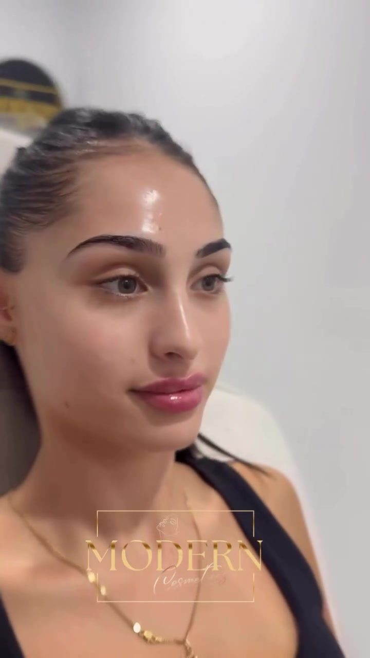 **"Modern Cosmet's Guide to Personalised Makeup Consultations"**