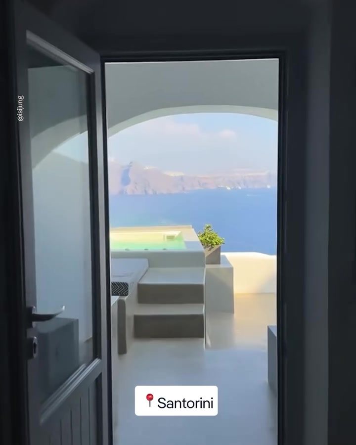 Santorini's Hidden Gems: Beyond Sunsets and Calderas