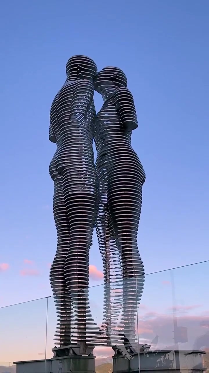 Ali and Nino Sculpture: Kinetic Art in Batumi, Georgia