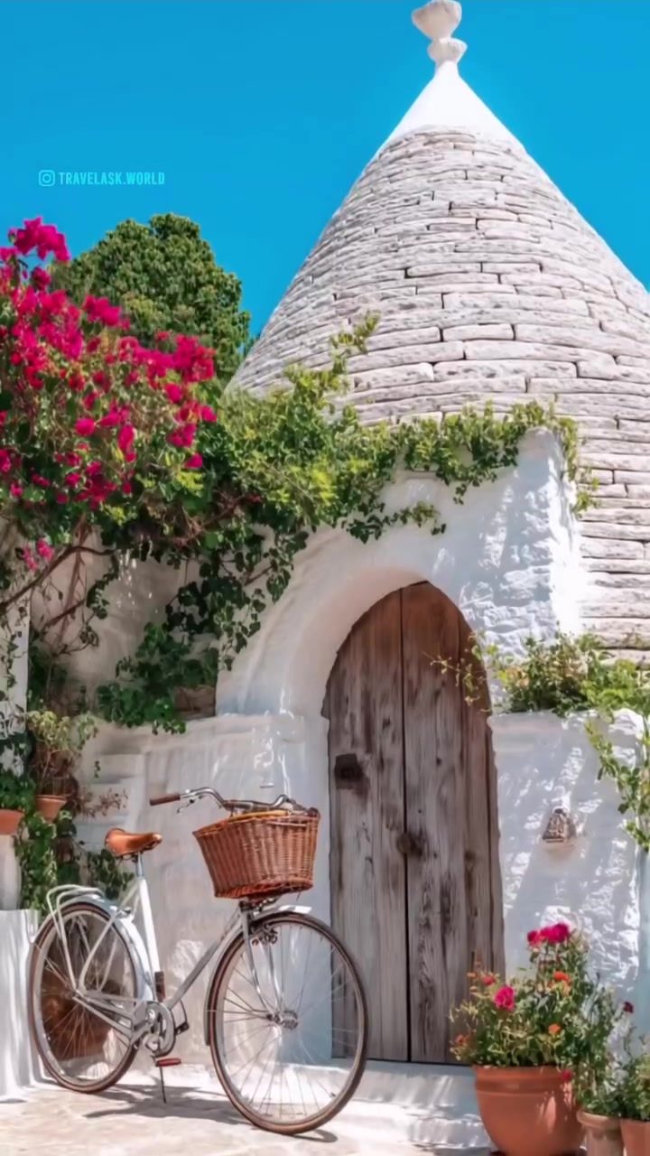 Exploring Charming Italian Villages: From Street Scenes to Luxury Views