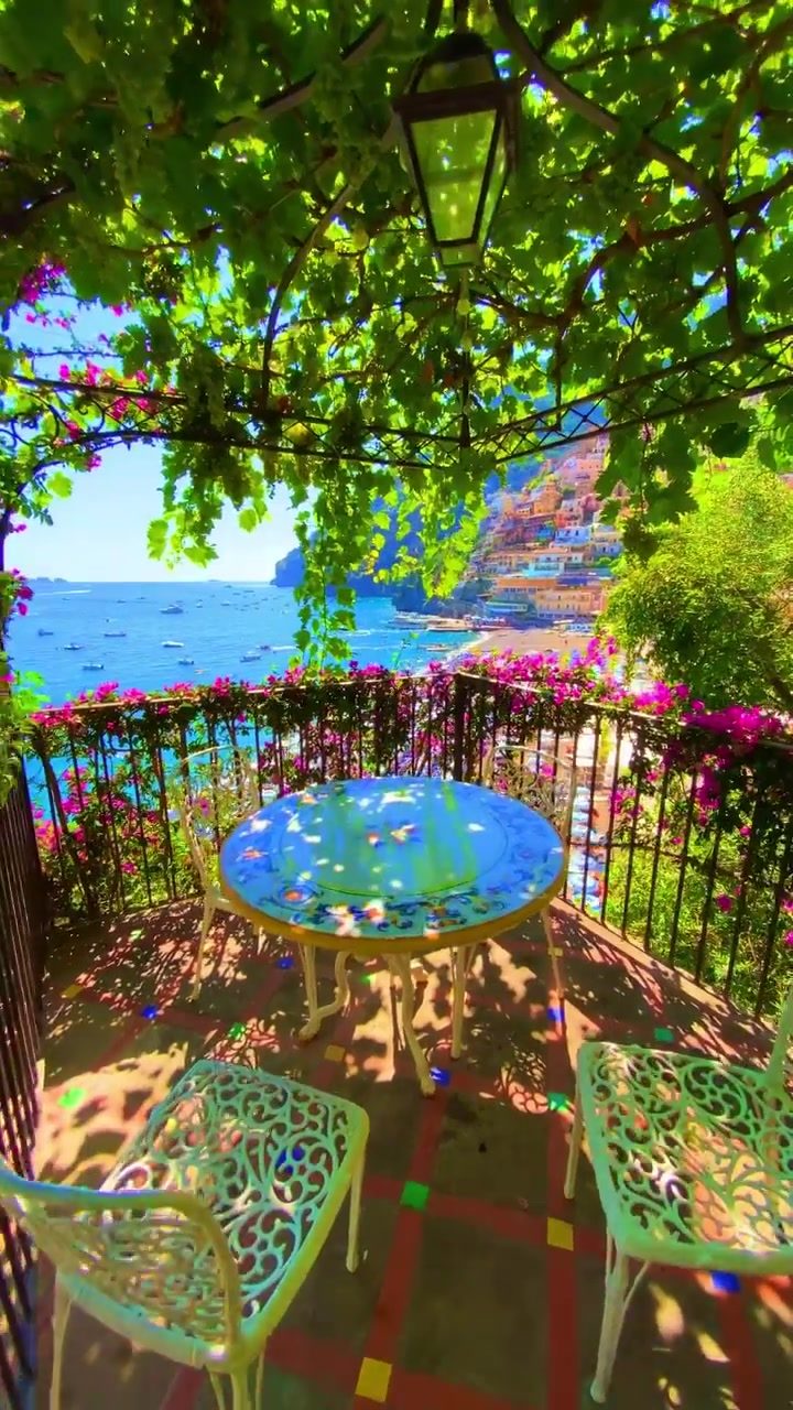 Amalfi Coast Terrace: A Green Oasis with a Sea View