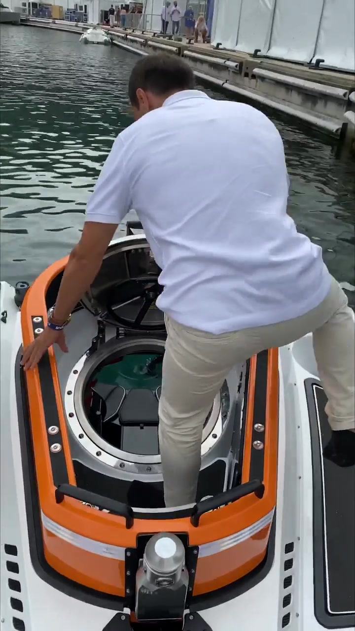 Underwater Submersible: Viewing Marine Life
