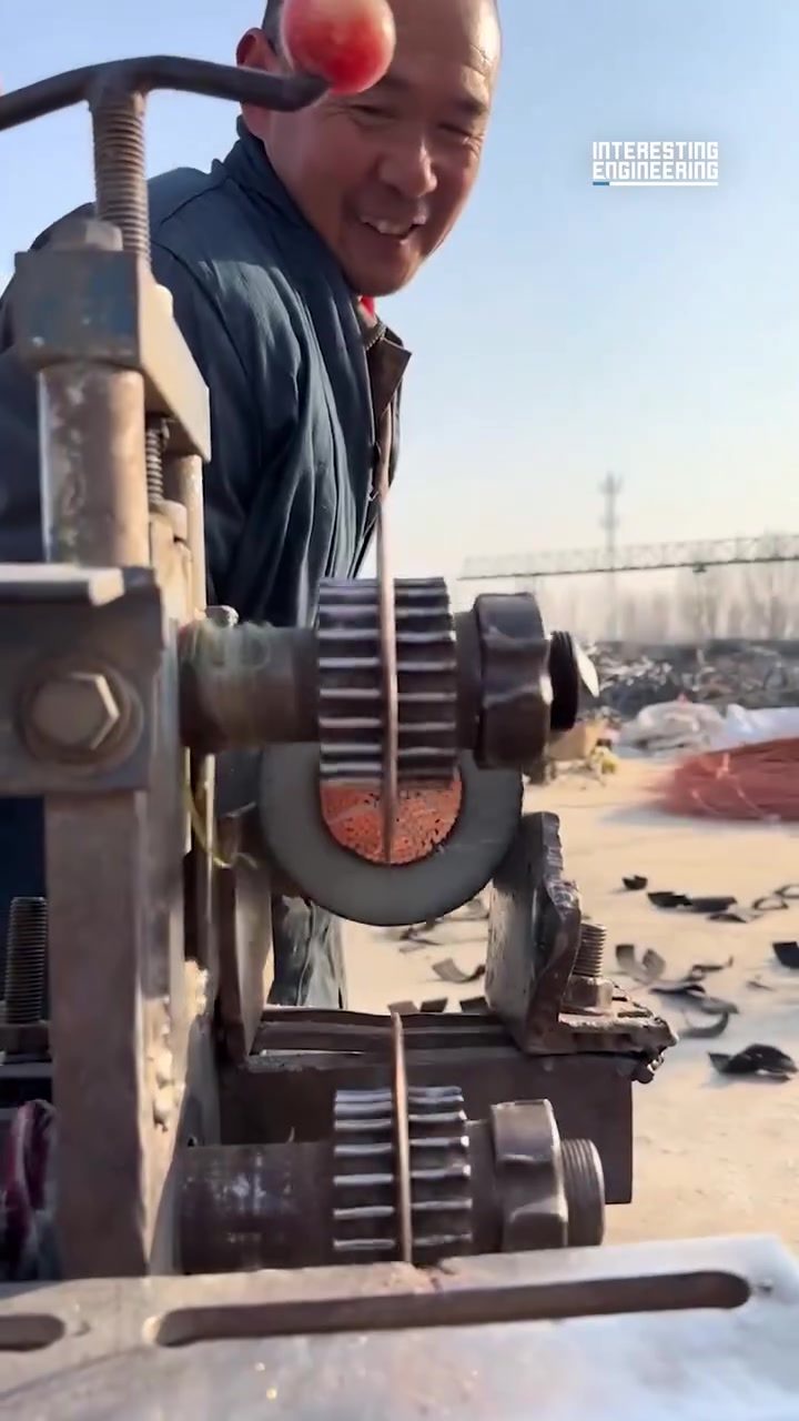 Crafting Complex Gear Mechanisms: A Precision Engineering Journey
