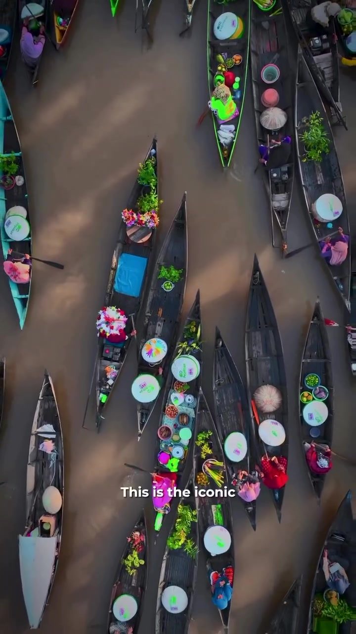 Discovery the Floating Market in Martapura: A Bornean Bartering Tradition