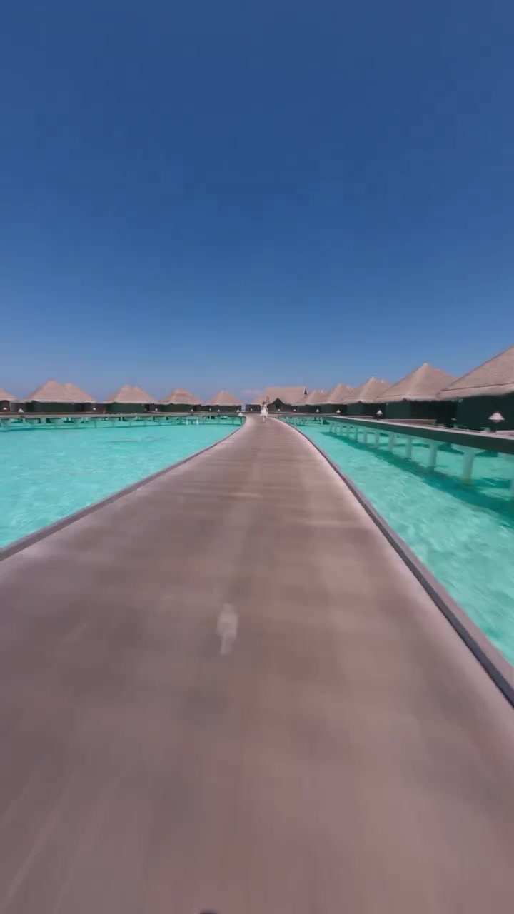 Maldives Overwater Bungalows: Luxury in Paradise