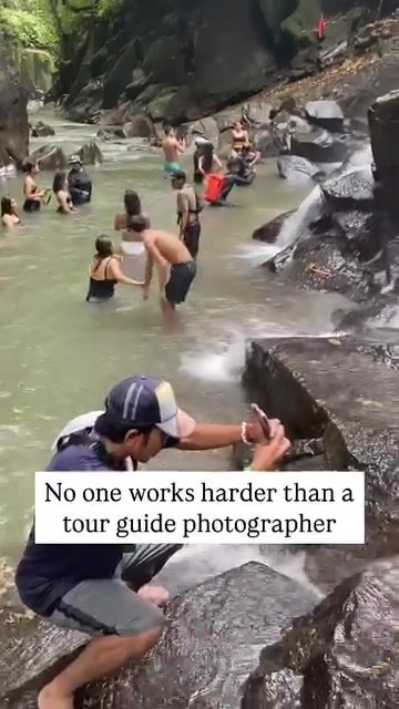 Hard Work of Tour Guide Photographers