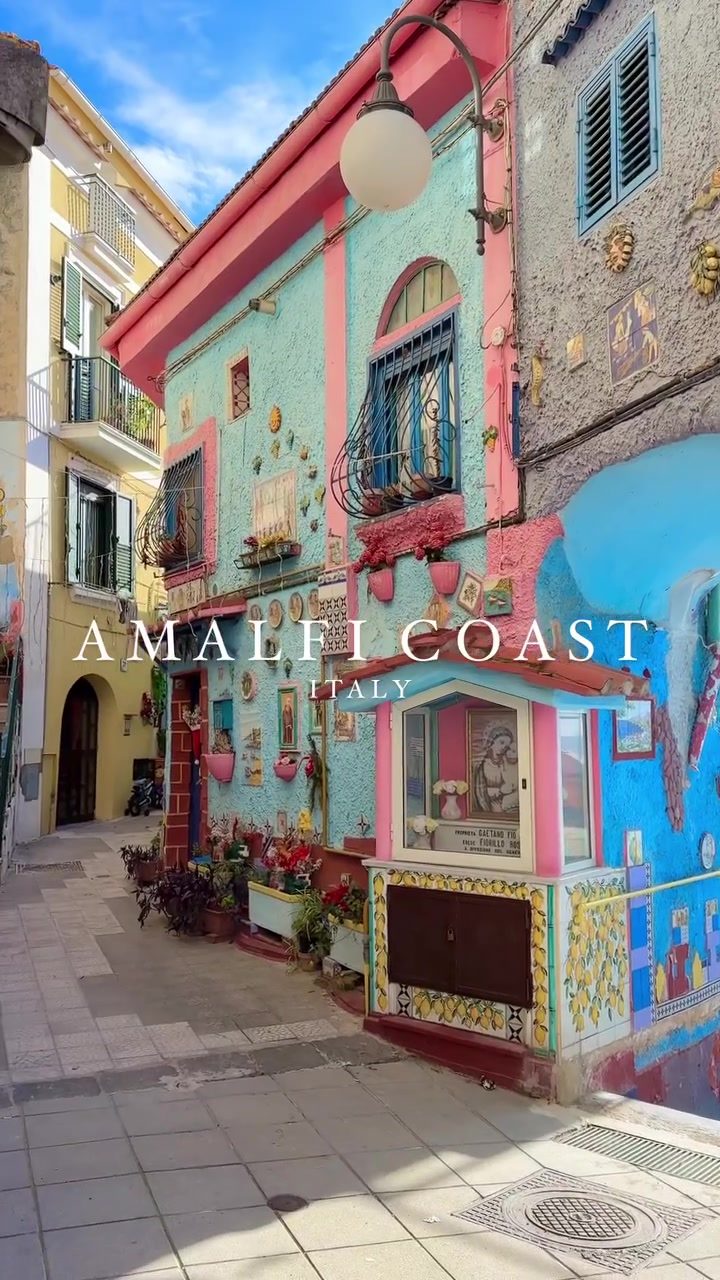 Discover the Charms of Amalfi Coast Italy's Scenic Views