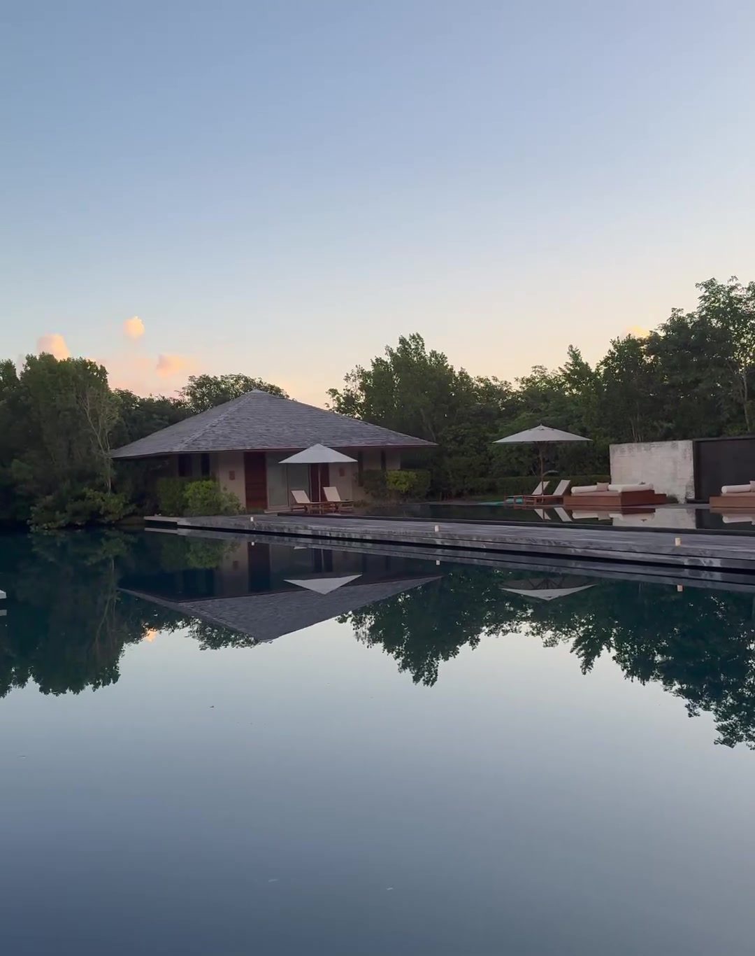Luxury Pool Designs for High-End Resorts and Estates