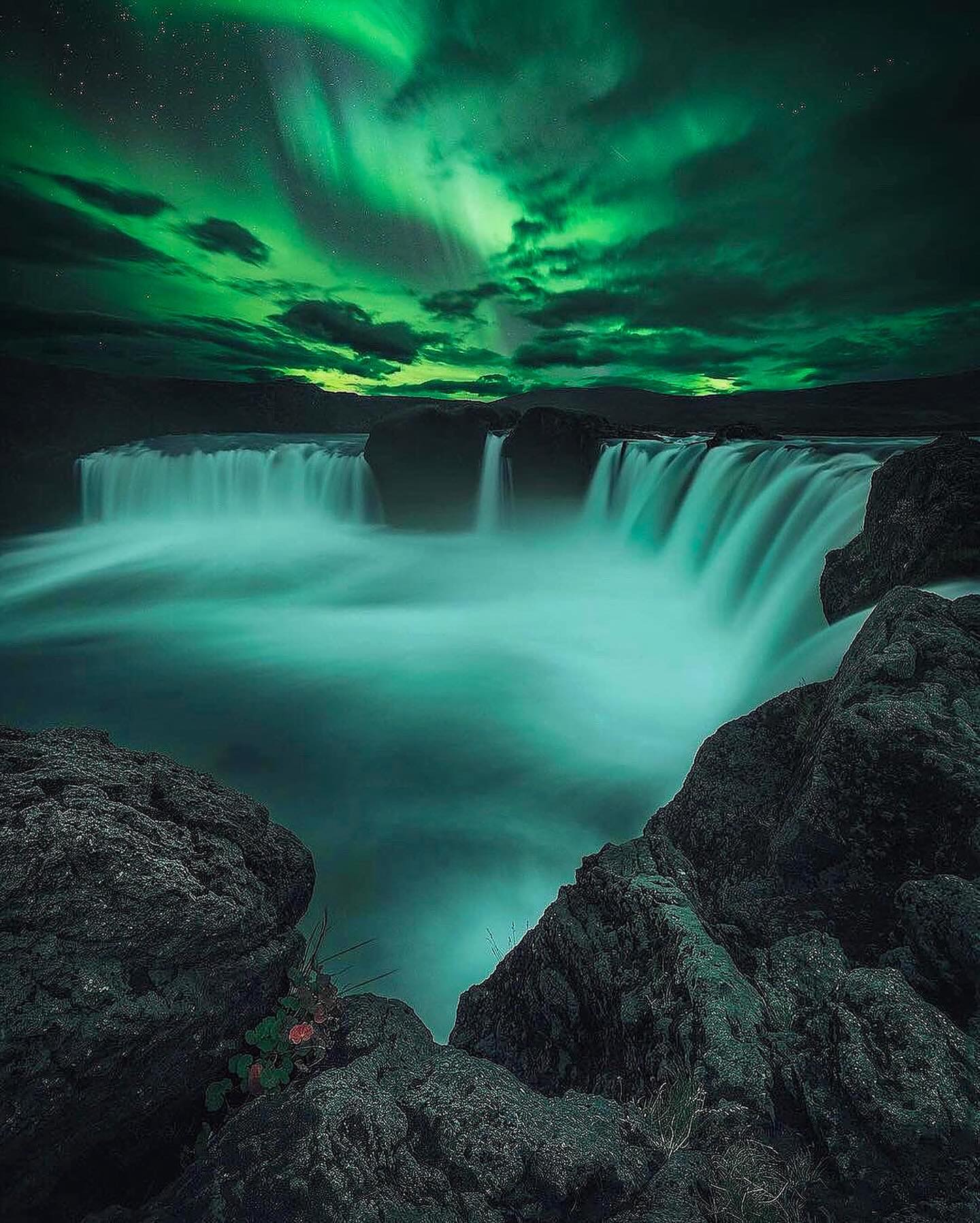 Icelandic Waterfalls: Epic Landscapes and Myths