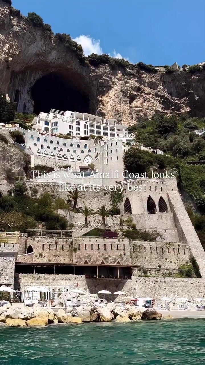 Exploring the Amalfi Coast: Scenic Views and Luxury Villas