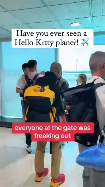 Flying the Hello Kitty-Themed EVA Air Plane