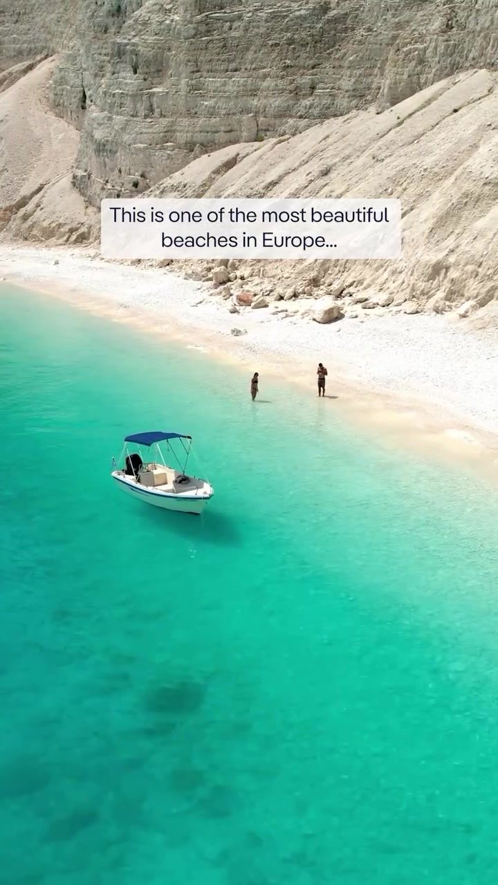 Discover Fteri Beach: Kefalonia's Serene Paradise