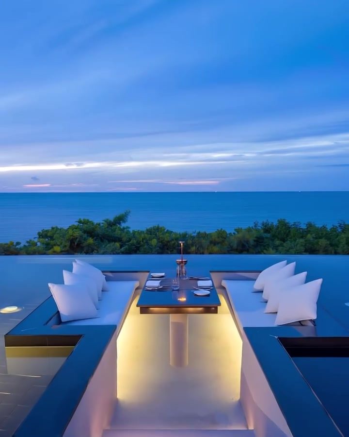 Unforgettable Rooftop Dinner with Ocean View