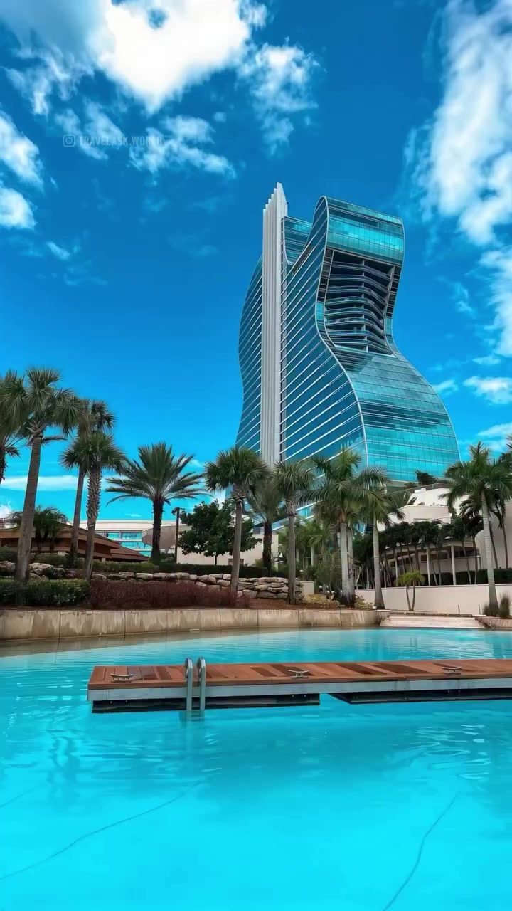 Experience Harmon Hotel: Las Vegas Fireworks & Fountains