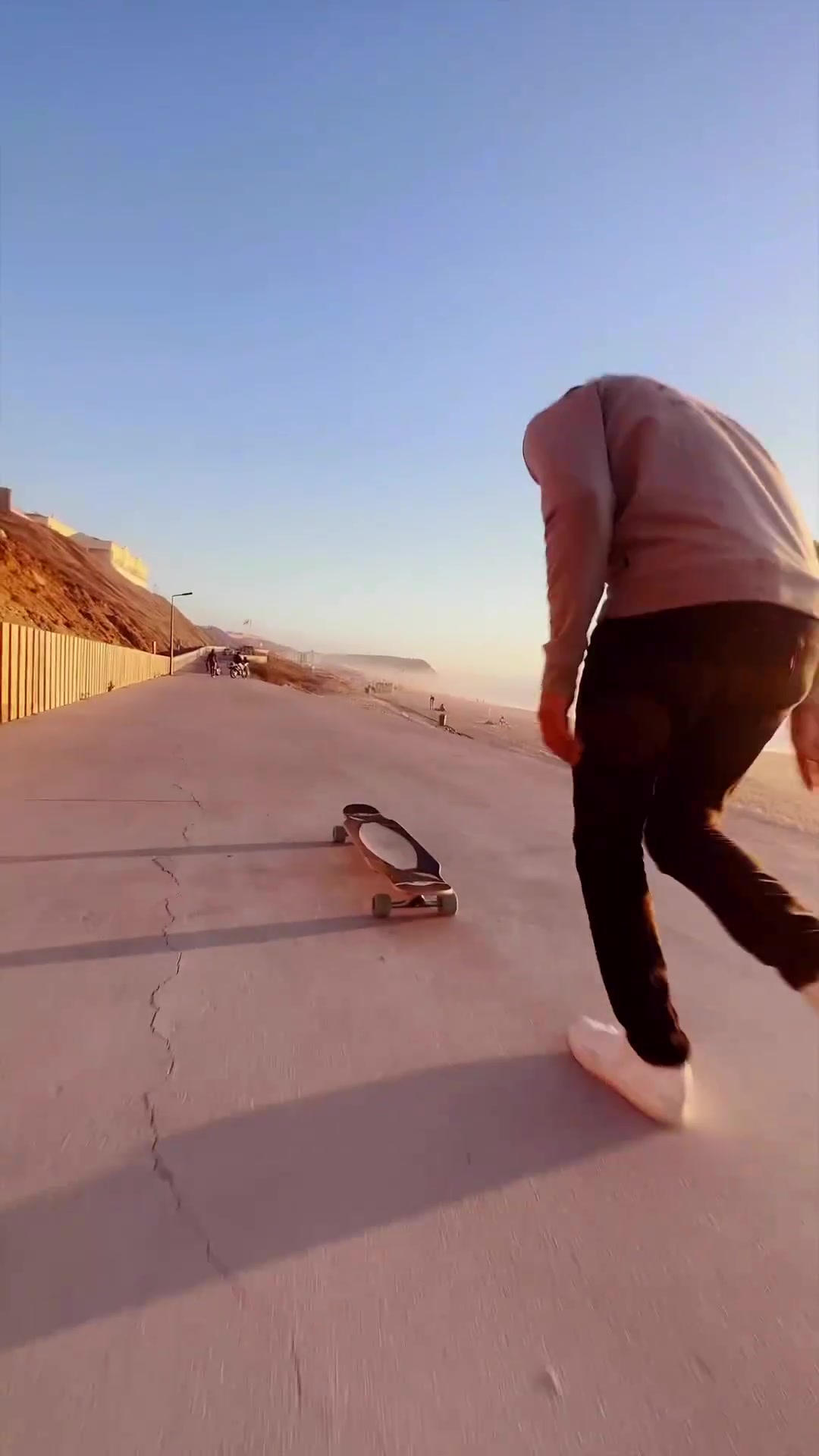 Skateboarding on a Beach: A Unique Challenge