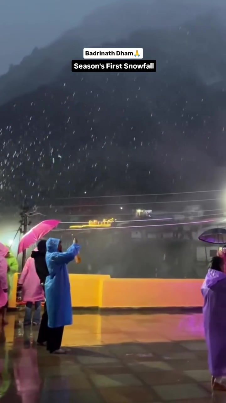 Badrinath Dham's Enchanting First Snowfall of the Season