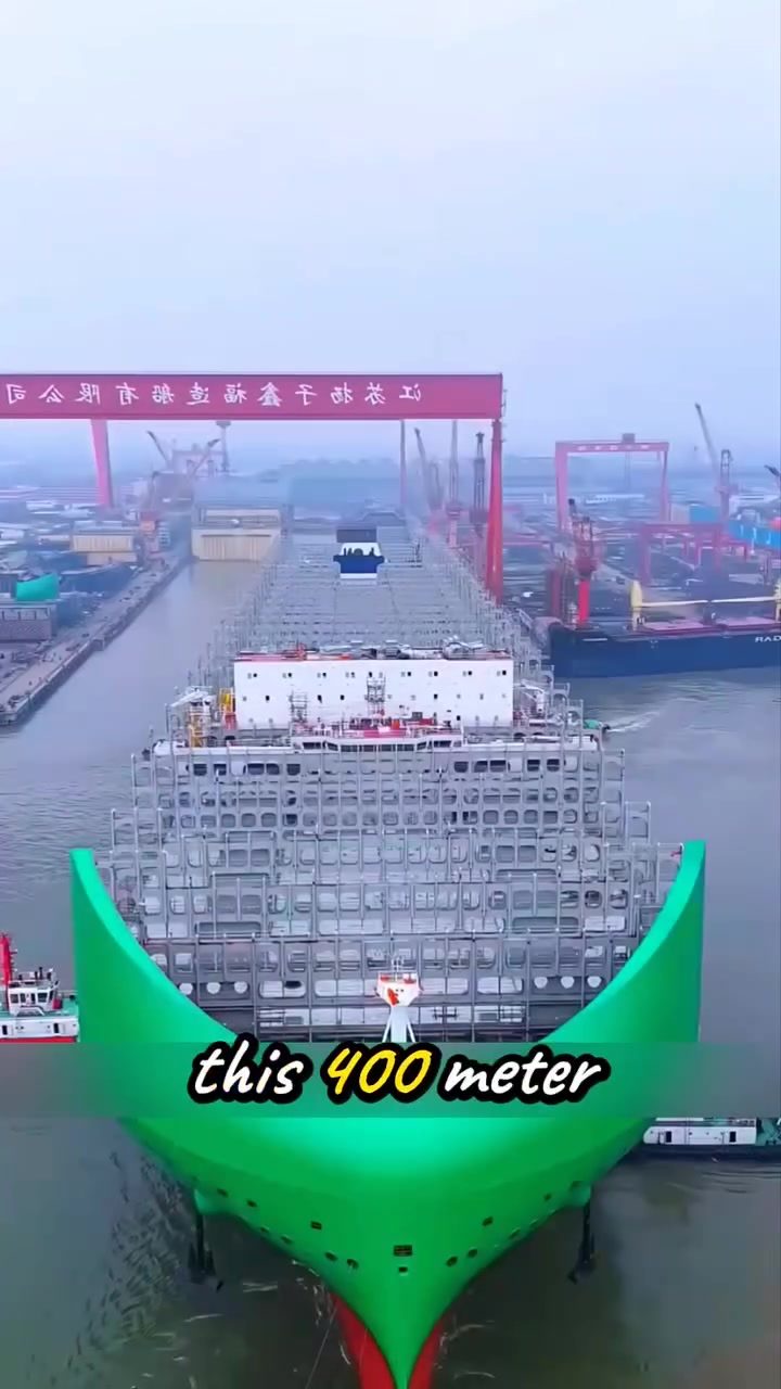 Building the World's Largest Dual-Fuel Cargo Ship