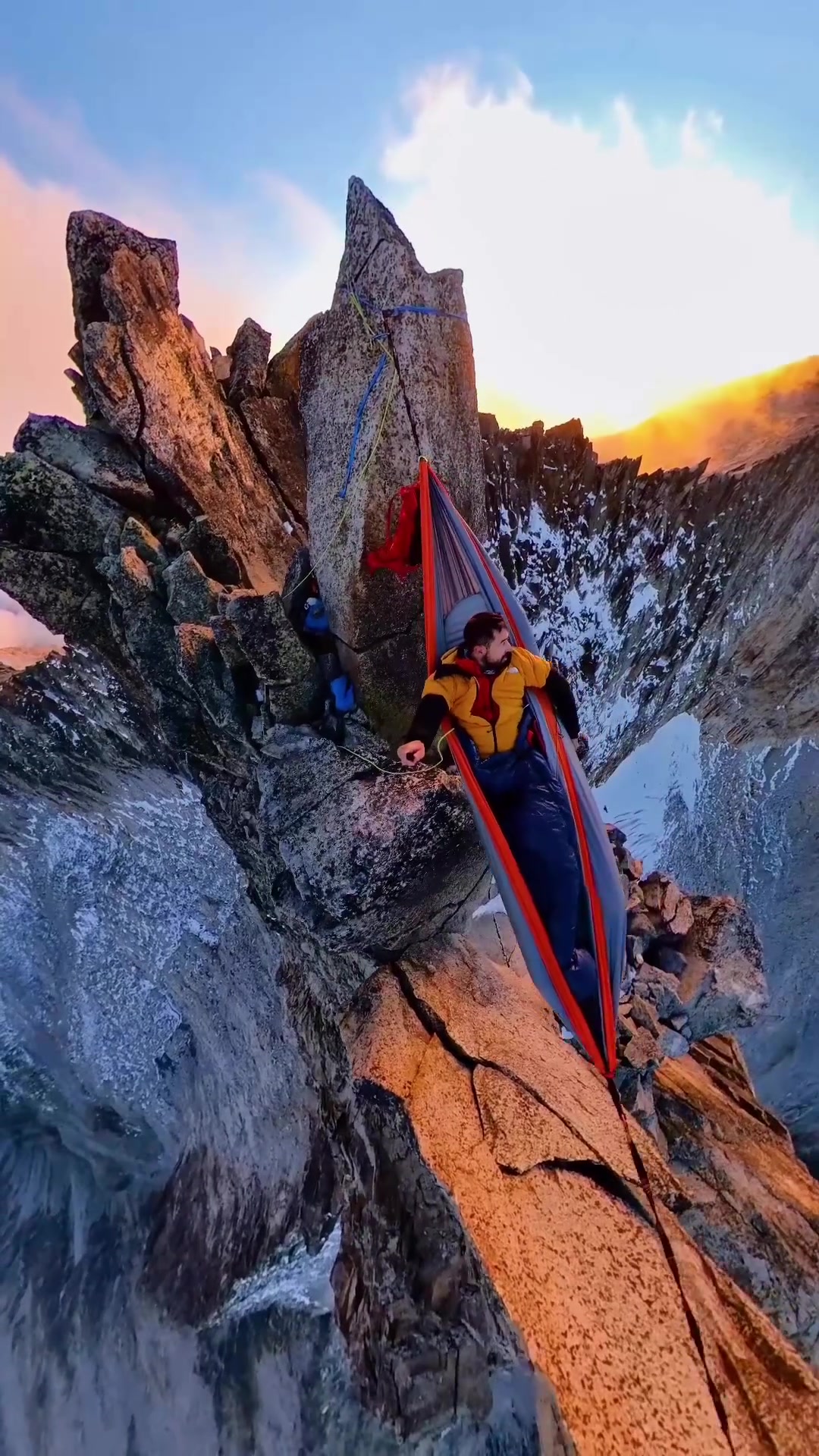 High-Altitude Hammock Camping: Safety and Beauty