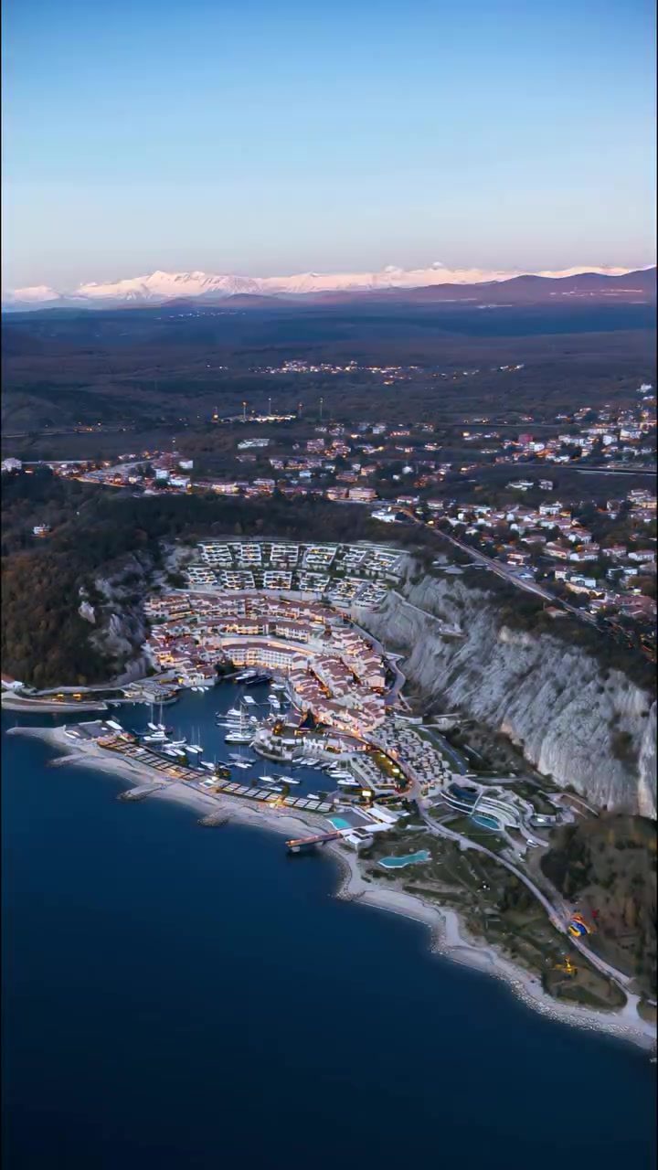 Exploring the Magic of Coastal Towns and Luxury Resorts