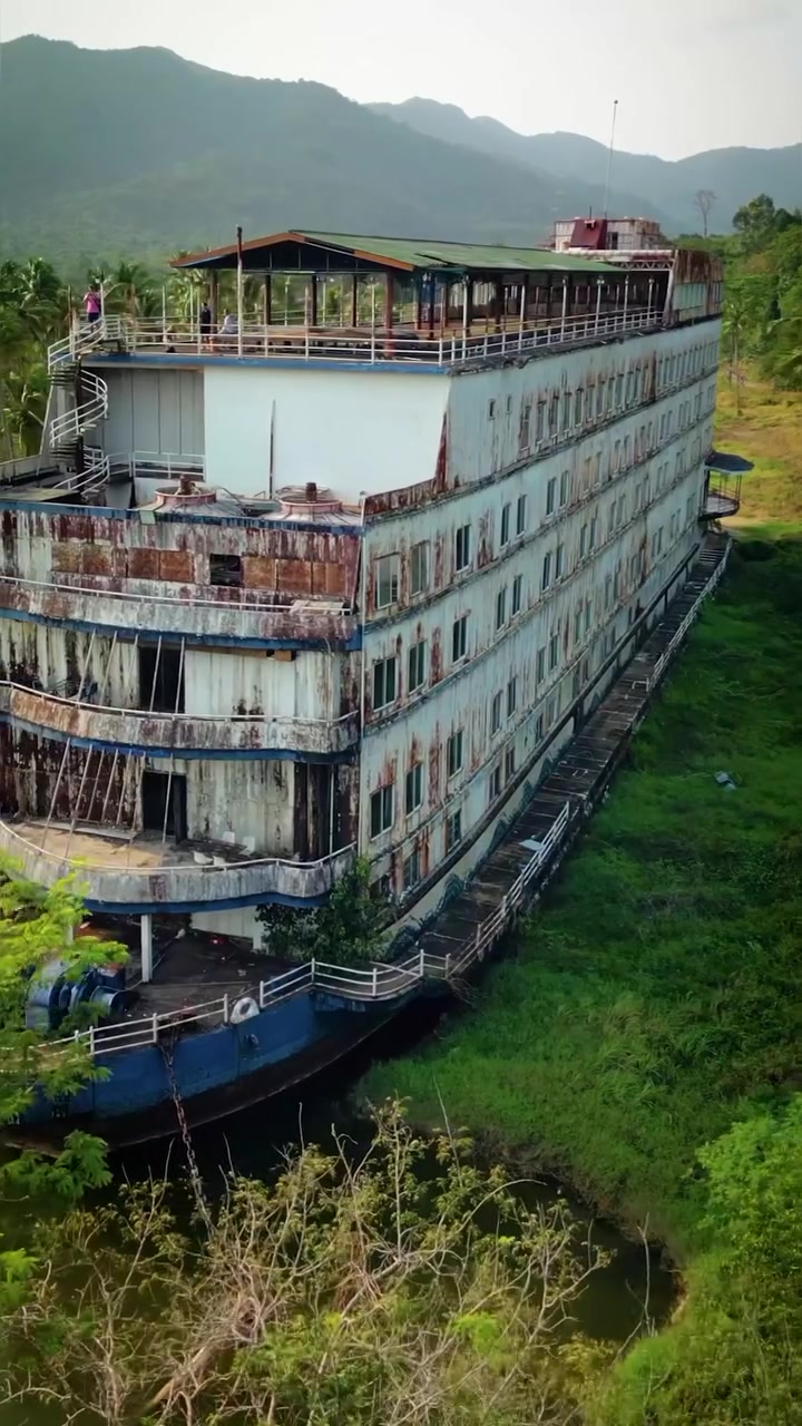 Abandoned Ship Hotel: Tropical Ruin Turned Resort