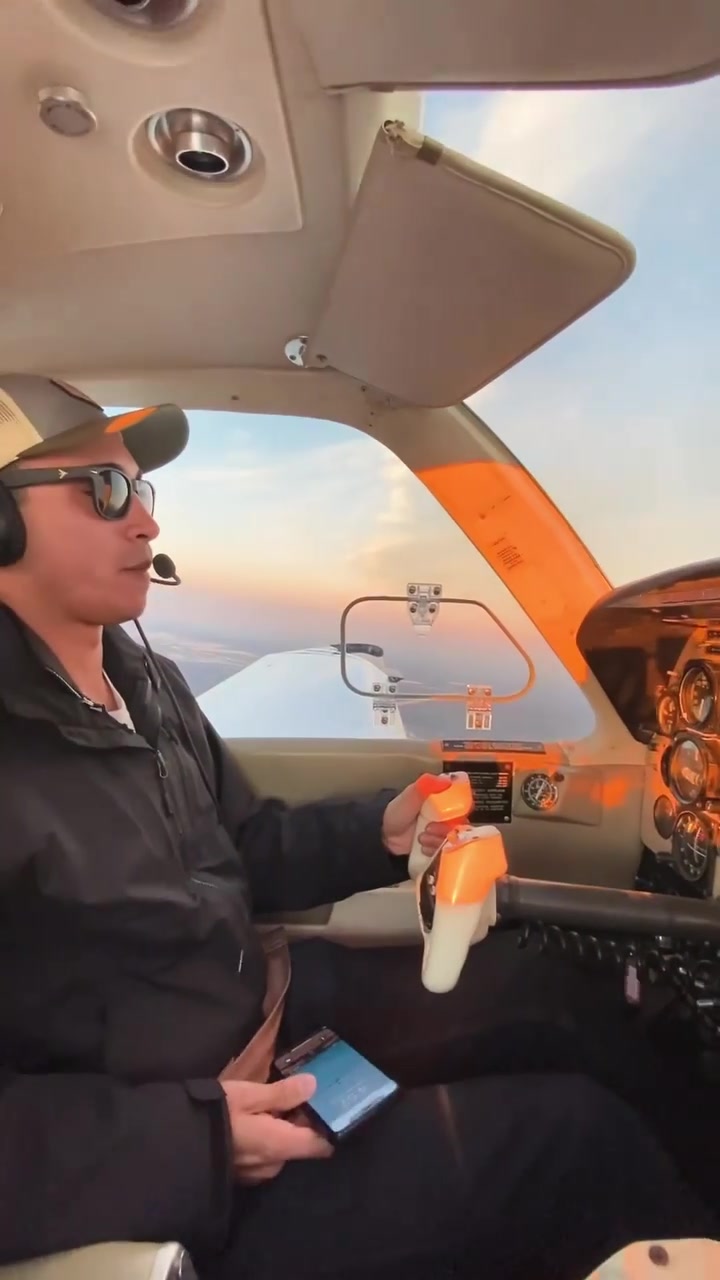 Flight Simulator Cockpit Experience