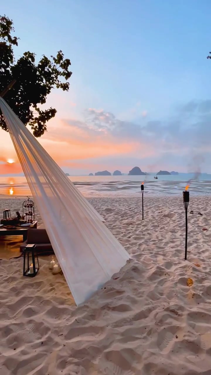 Beachfront Romantic Dinner Setup Ideas