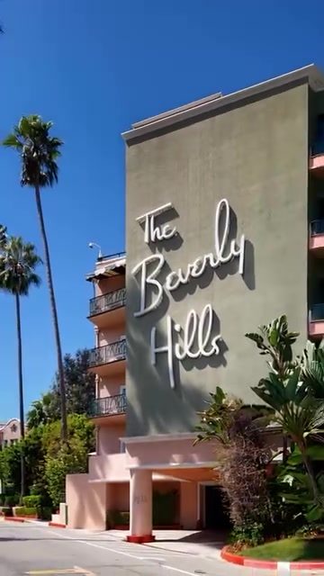 Discover the Upscale Charm of The Beverly Hills Hotel Pool