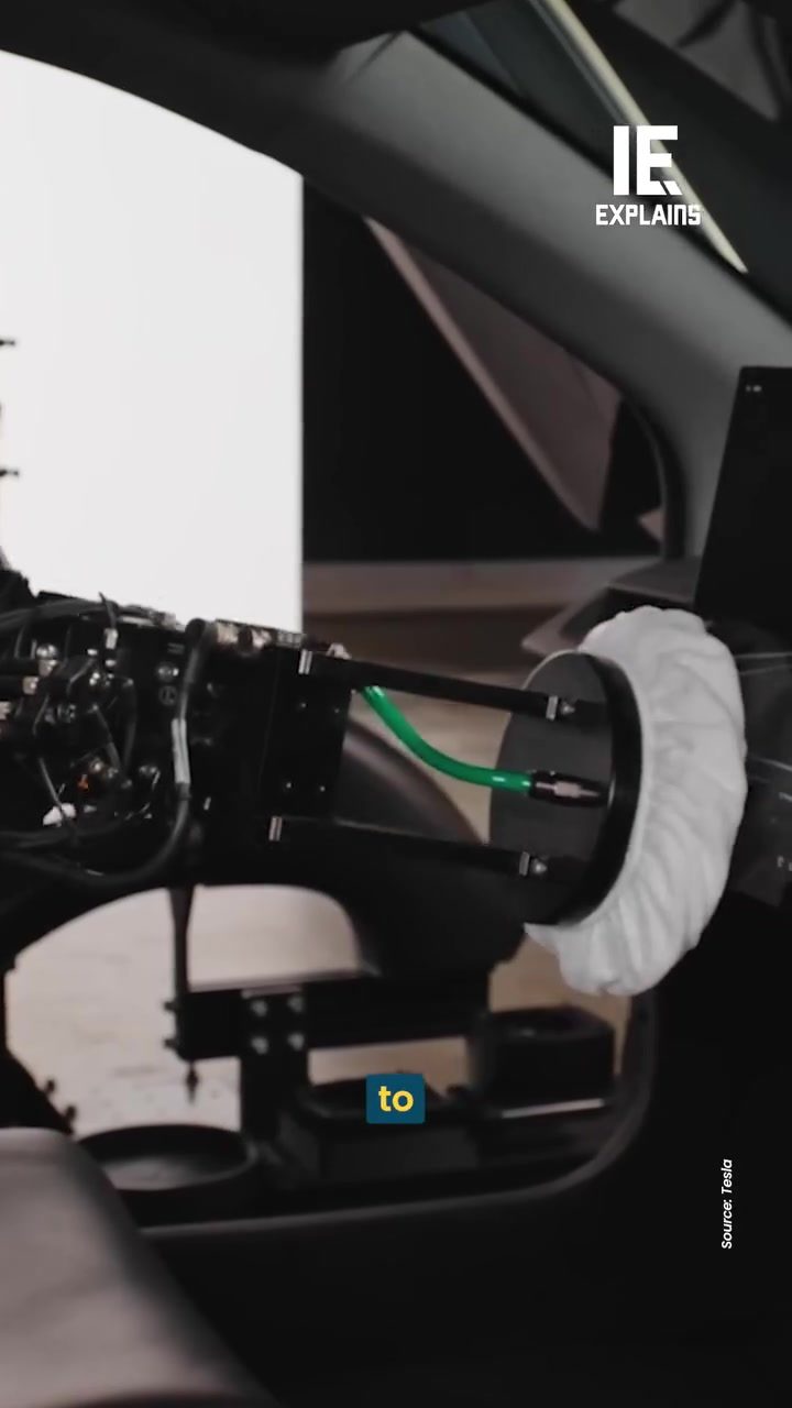Tesla's Autonomous Cleaning Robot: Revolutionizing Robotaxi Maintenance