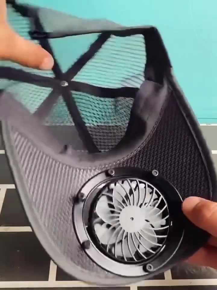 Stay Cool with the TUTUPAI LUCK Solar Fan Hat
