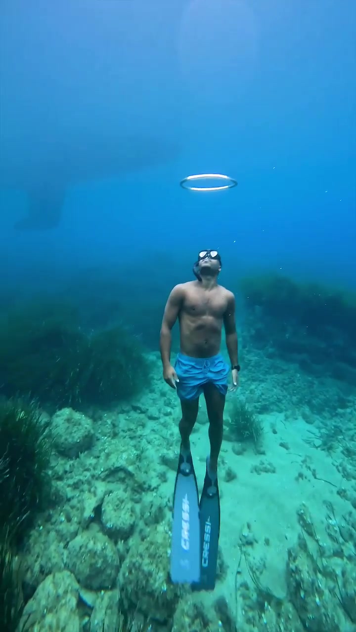 Cressi Freediving Fins in Clear Blue Water